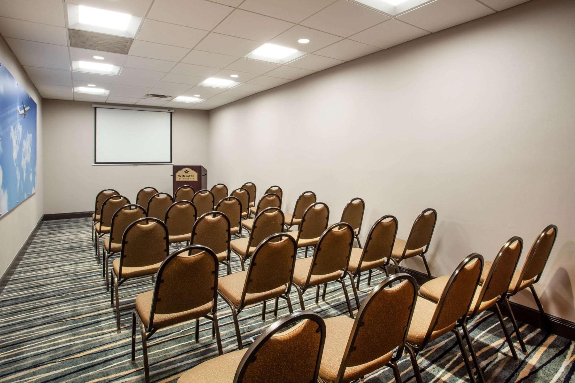 Wingate By Wyndham - Orlando International Airport- Free Hot Breakfast Hotel Eksteriør billede