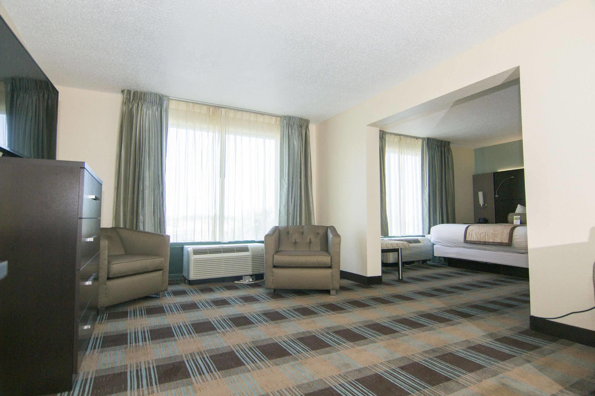 Wingate By Wyndham - Orlando International Airport- Free Hot Breakfast Hotel Eksteriør billede